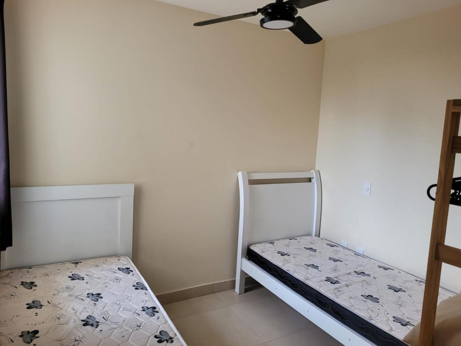 Apartamento Na Praia Do Morro- Guarapari, De Frente, Varanda Ampla, Duas Quadras Da Orla Da Praia מראה חיצוני תמונה